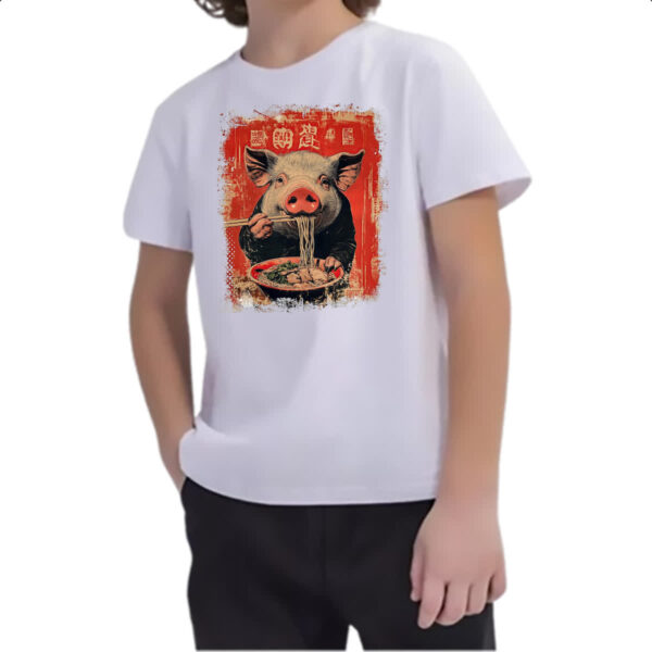 Camiseta Infanto Juvenil Porco comendo Lamen - Imagem 2