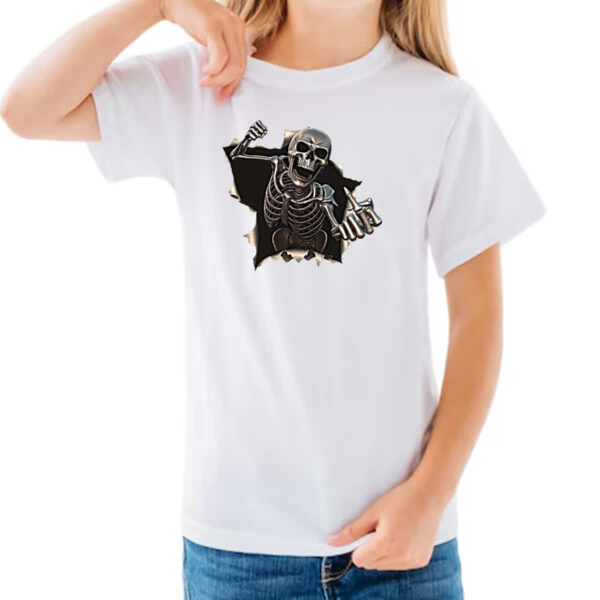 Camiseta Infanto Juvenil Caveira mal educada rasgando camisa - Imagem 3
