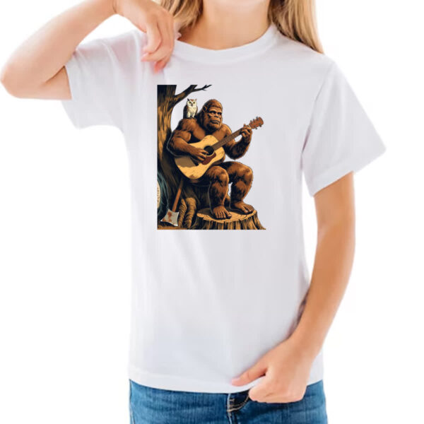 Camiseta Infanto Juvenil Pe grande tocando violao - Imagem 3