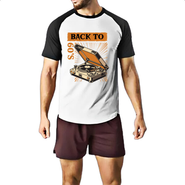 Camiseta Raglan Back to anos 60 vitrola - Imagem 2