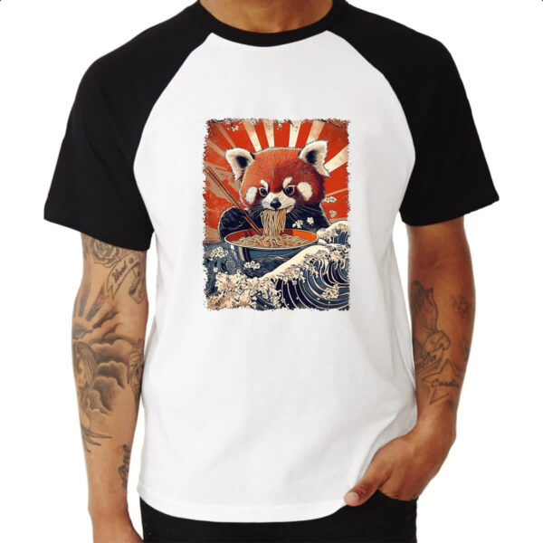 Camiseta Raglan Panda vermelho comendo Lamen - Imagem 3