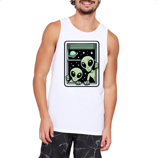Camiseta Regata Aliens na janela - Imagem 2