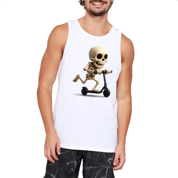 Camiseta Regata Caveira Cute andando de patinete - Imagem 2