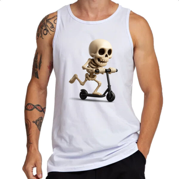 Camiseta Regata Caveira Cute andando de patinete - Imagem 3