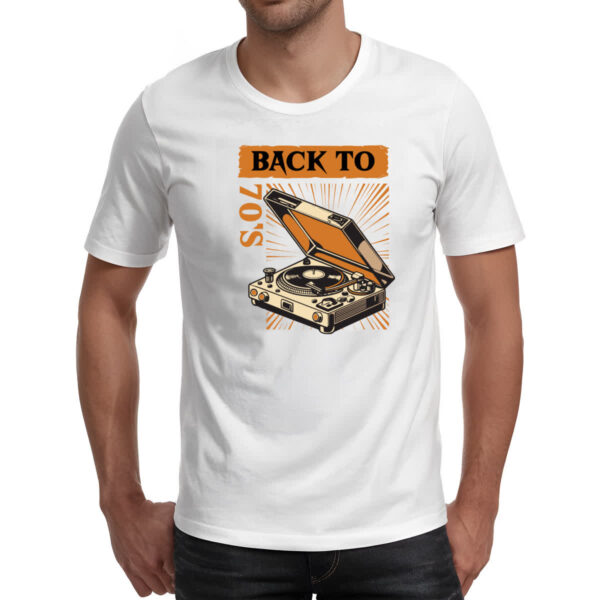 Camiseta Unissex Back to anos 70 vitrola - Imagem 2