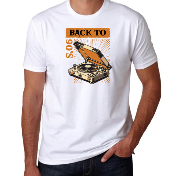 Camiseta Unissex Back to anos 90 vitrola - Imagem 3