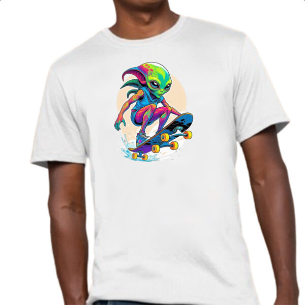 Camiseta Unissex ET andando de skate - Imagem 4