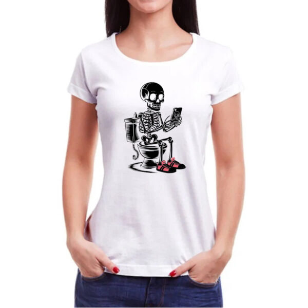 Camiseta Baby Look Esqueleto na Sala de Forca - Imagem 3