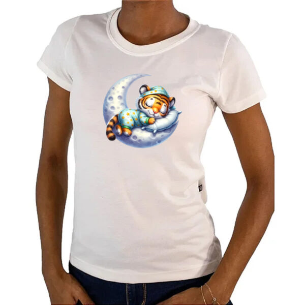 Camiseta Baby Look Cute Tigre dormindo na Lua - Imagem 4