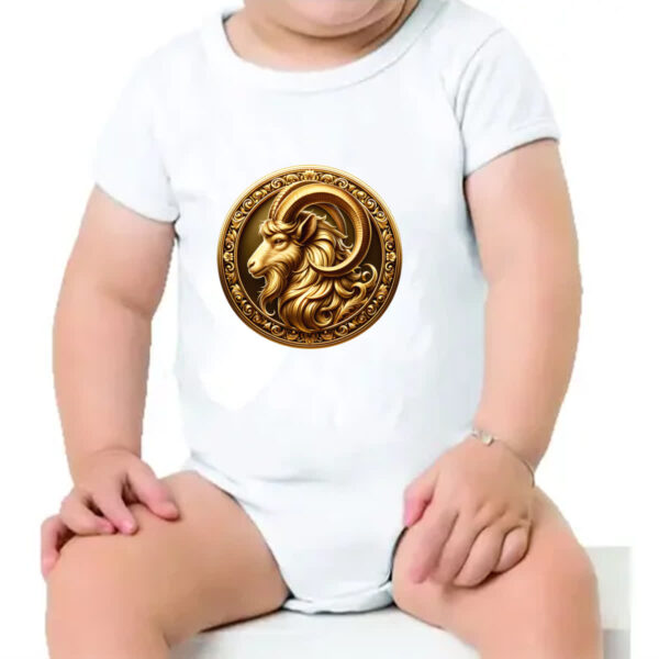 Body infantil Signo de Capricornio moeda de ouro - Imagem 4