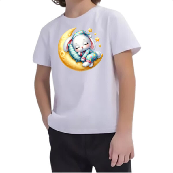 Camiseta Infanto Juvenil Cute Coelho dormindo na Lua - Imagem 2