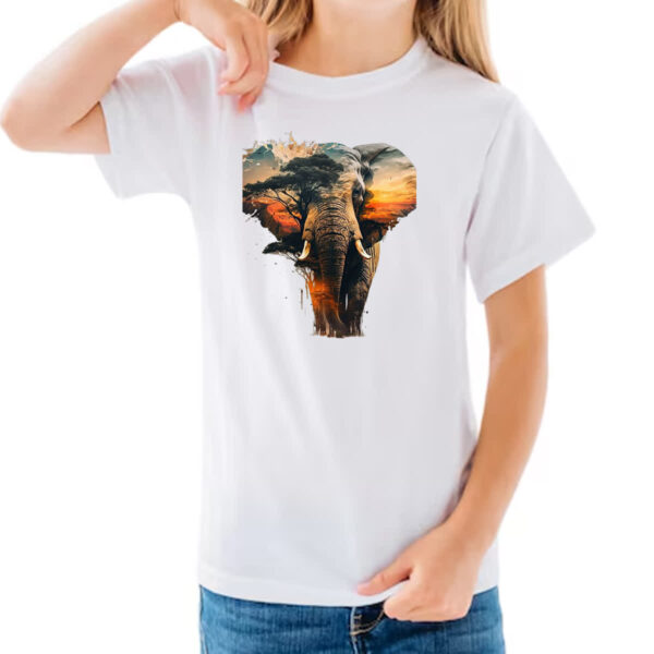 Camiseta Infanto Juvenil Elefante africano paisagem corporal - Imagem 3
