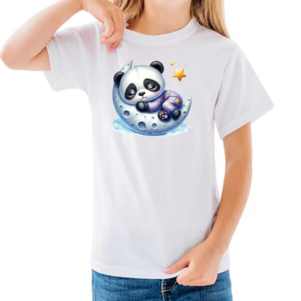 Camiseta Infanto Juvenil Cute Panda dormindo na Lua - Imagem 3