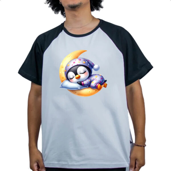 Camiseta Raglan Cute Pinguim dormindo na Lua - Imagem 4