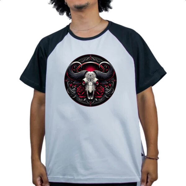 Camiseta Raglan Signo Gotico de Touro - Imagem 4