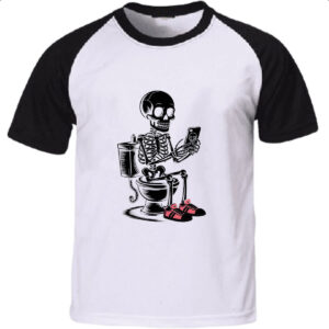 Camiseta Raglan Esqueleto na Sala de Forca