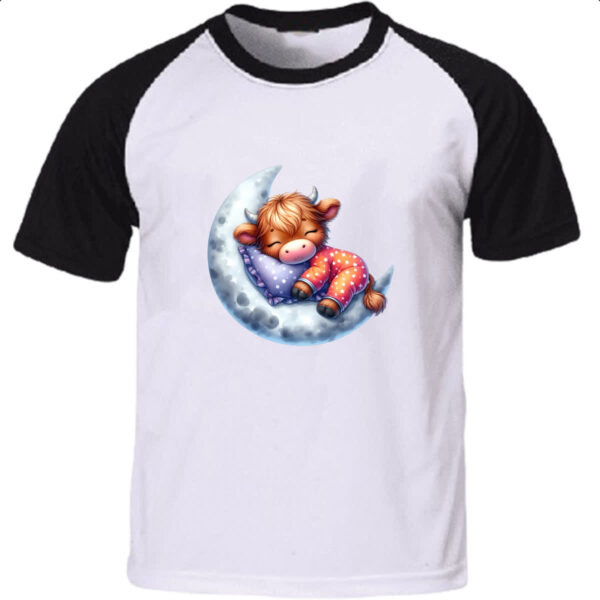 Camiseta Raglan Cute Bufalo dormindo na Lua