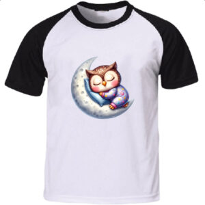 Camiseta Raglan Cute Coruja dormindo na Lua