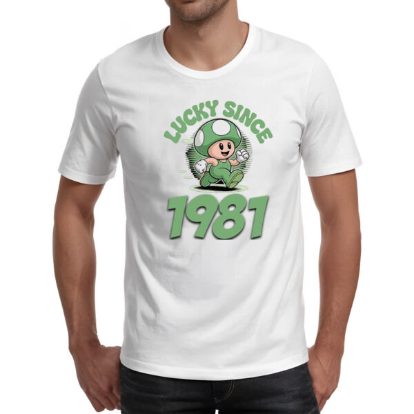Camiseta Unissex Lucky Since 1981 - Imagem 2
