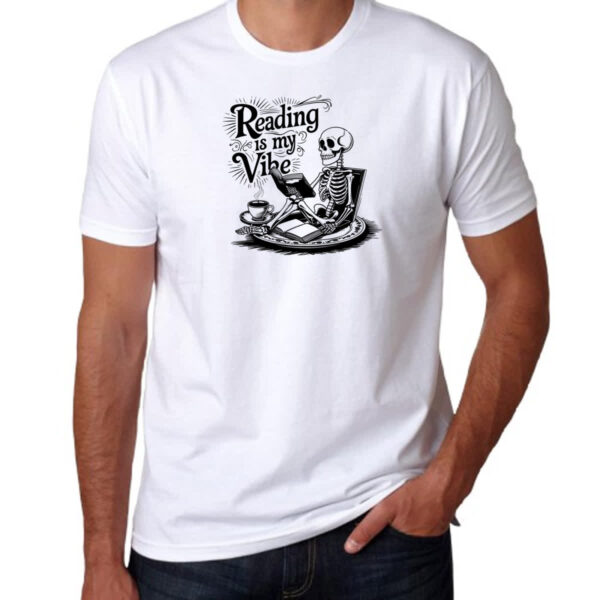 Camiseta Unissex Caveira Reading is my vibe - Imagem 3