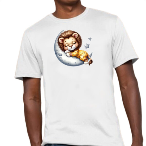 Camiseta Unissex Cute Leao dormindo na Lua - Imagem 4