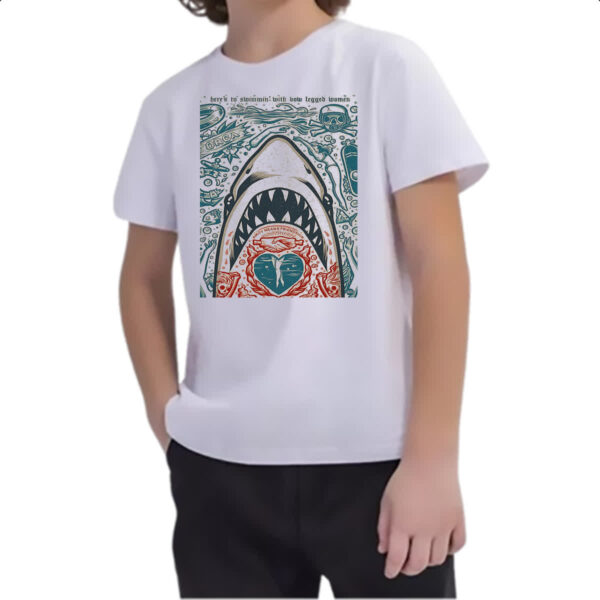 Camiseta Infanto Juvenil Nostalgia Tubarao Poster Arte - Imagem 2