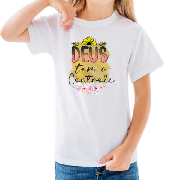 Camiseta Infanto Juvenil Gospel Deus tem controle - Imagem 3