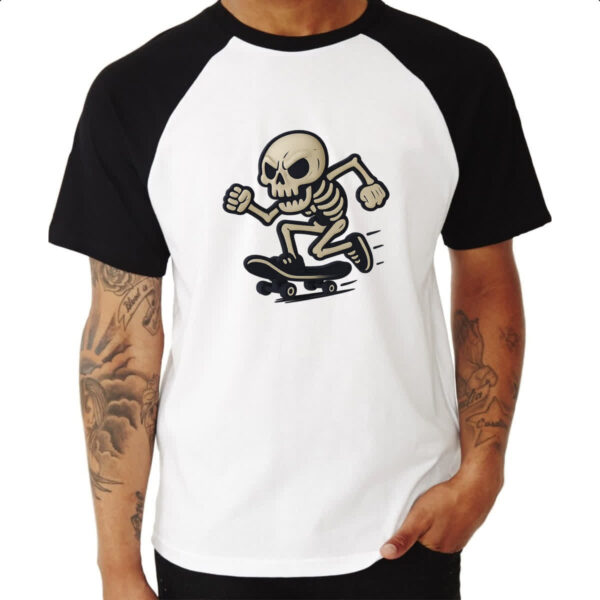 Camiseta Raglan Caveira Halloween de Skate - Imagem 3