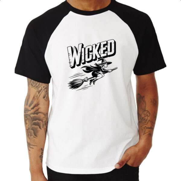 Camiseta Raglan Bruxa Wicked - Imagem 3