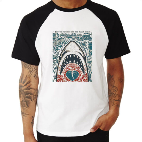 Camiseta Raglan Nostalgia Tubarao Poster Arte - Imagem 3