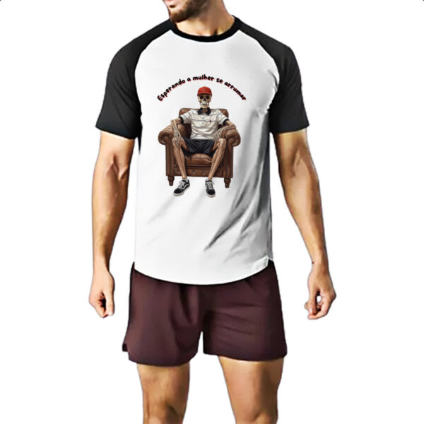 Camiseta Raglan Esperando a mulher se arrumar - Imagem 2