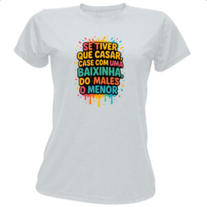 Camiseta Baby Look Case com uma baixinha